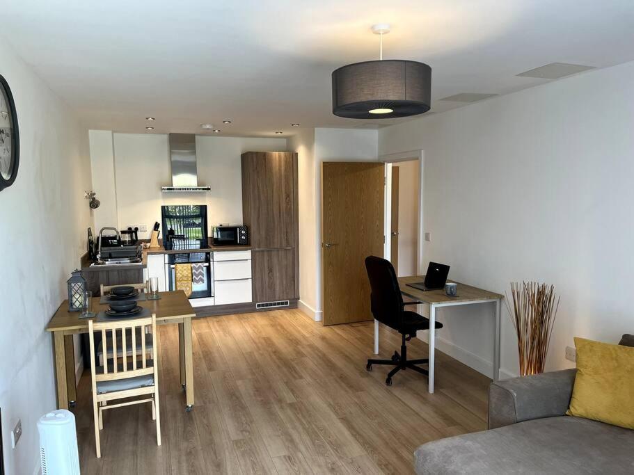 Modern 1 Bedroom Serviced Apartment - Near City Centre Doncaster Exterior foto